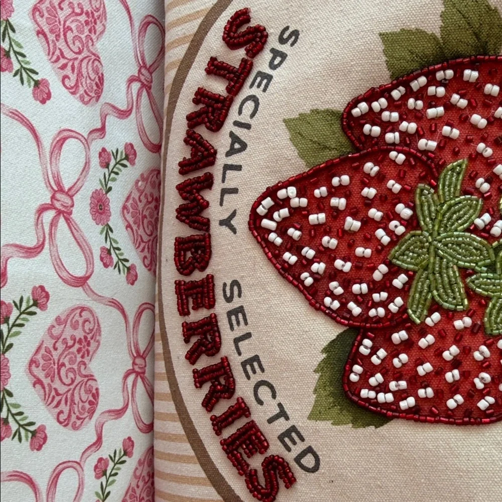 NWT-BEADED (one side) Striped Farmer's Market Tote Bag with Strawberry Design - Picture 4 of 14